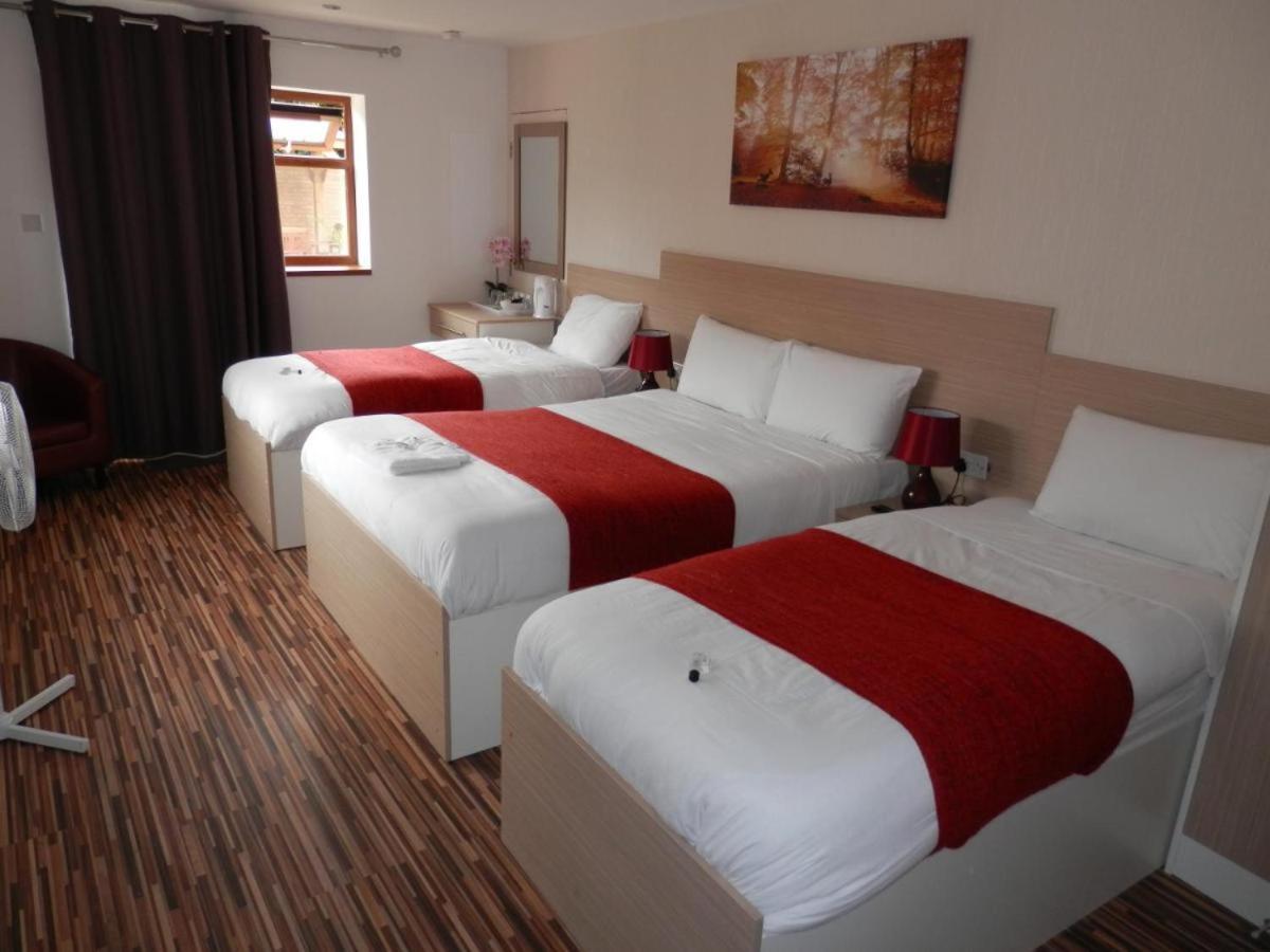 Heathrow Travellers Hub Bed and Breakfast Hounslow Eksteriør billede