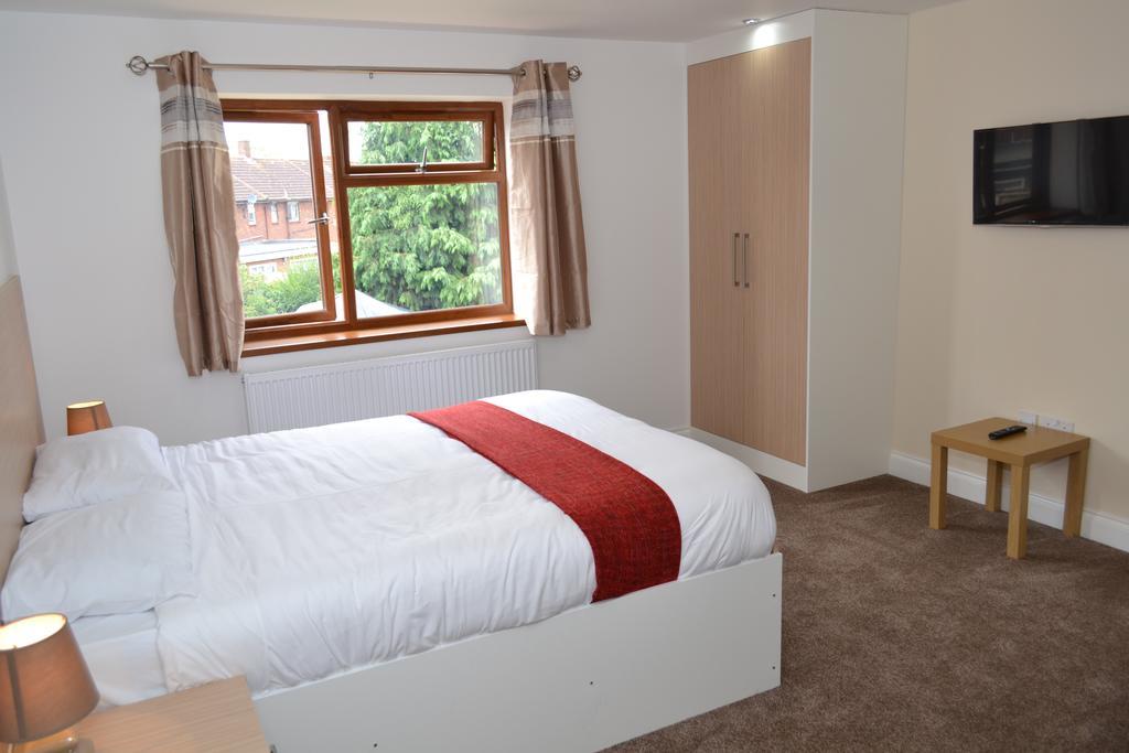 Heathrow Travellers Hub Bed and Breakfast Hounslow Eksteriør billede