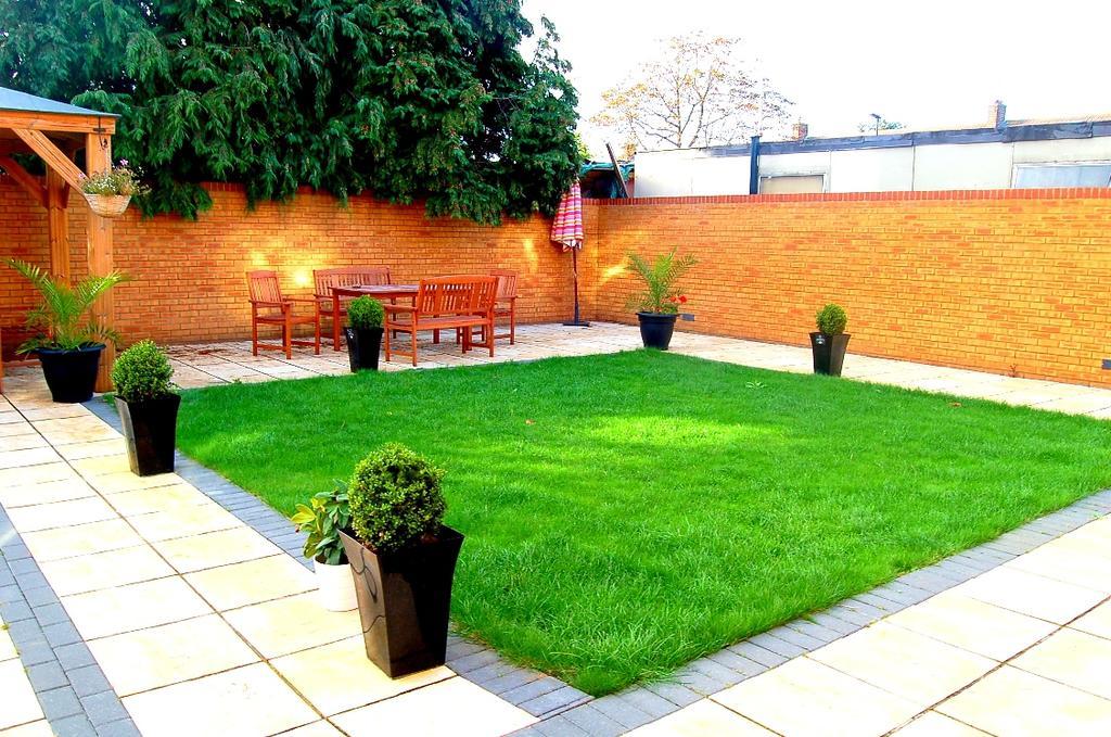 Heathrow Travellers Hub Bed and Breakfast Hounslow Eksteriør billede