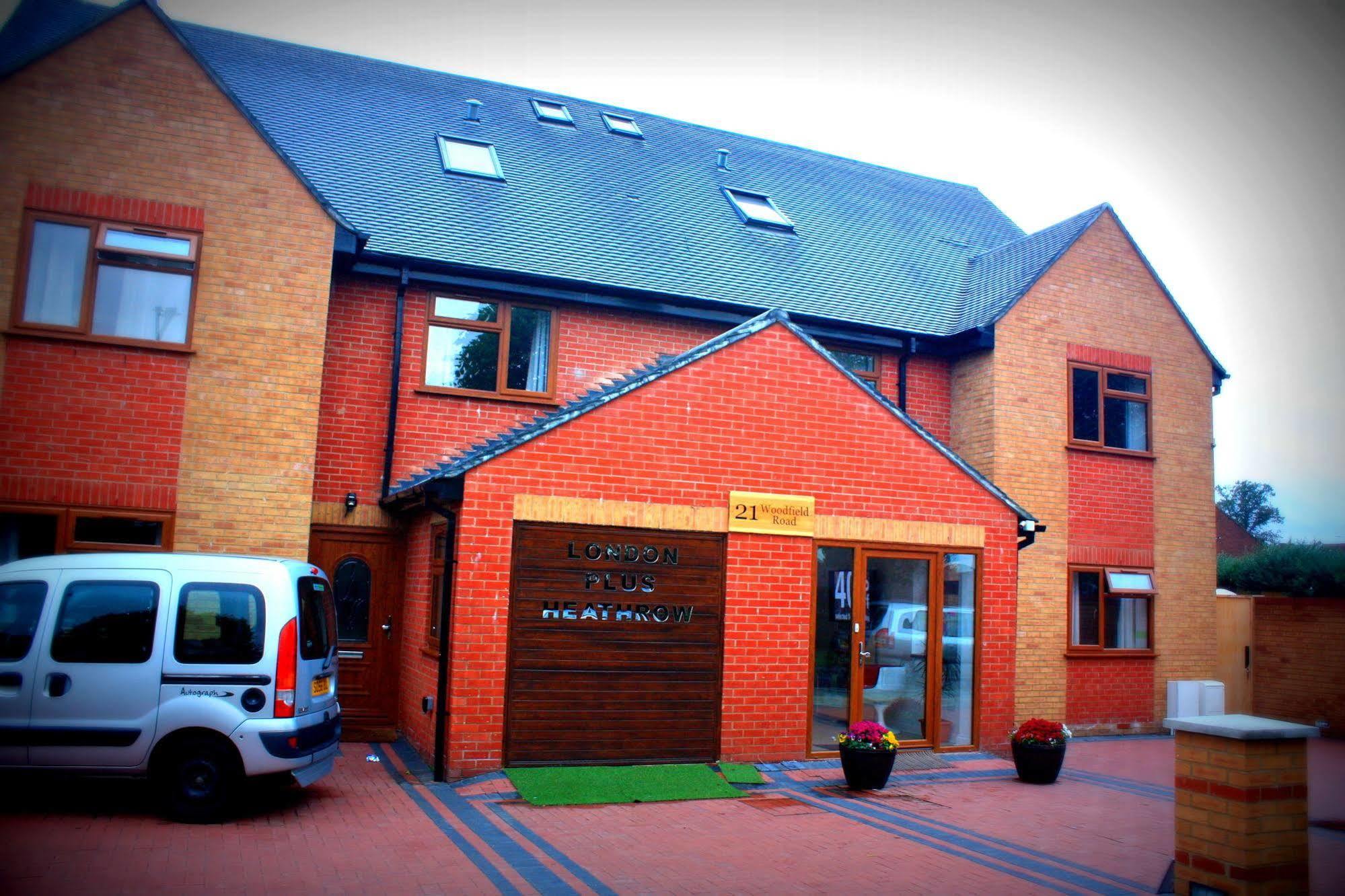 Heathrow Travellers Hub Bed and Breakfast Hounslow Eksteriør billede
